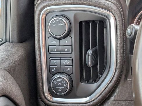 Used 2020 Chevrolet Silverado 2500 LTZ w/ LTZ Premium Package image 25