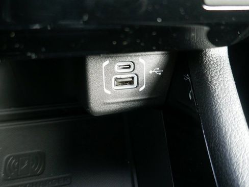 New 2026 Jeep Compass Latitude w/ Sun and Sound Group image 19