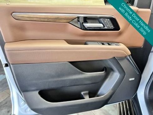 Used 2026 Chevrolet Suburban High Country AWD/4WD image 26