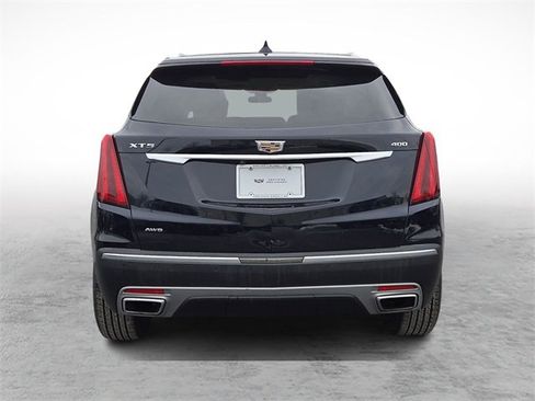 Certified 2022 Cadillac XT5 Premium Luxury image 4