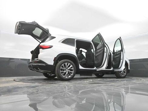 New 2026 Buick Enclave Preferred image 41