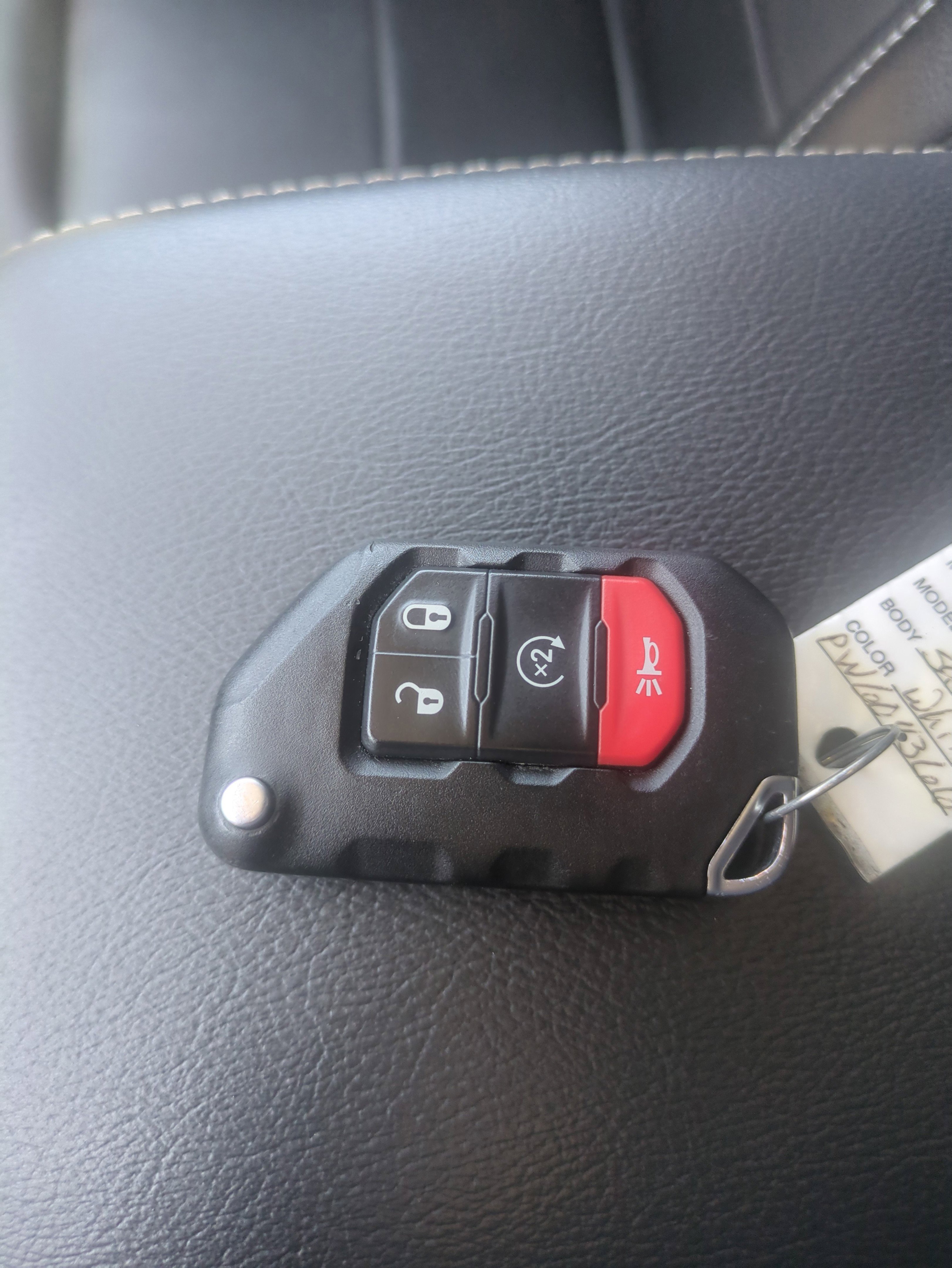 Used 2023 Jeep Wrangler Unlimited Sahara w/ Cold Weather Group AWD/4WD image 29