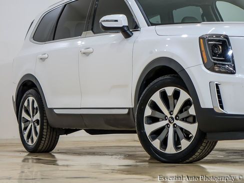 Used 2020 Kia Telluride EX w/ EX Premium Package AWD/4WD image 4
