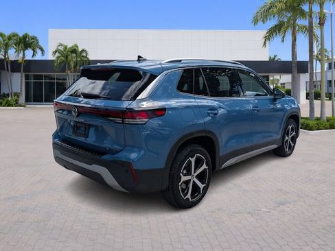 Certified 2025 Volkswagen Tiguan SE w/ Panoramic Sunroof Package AWD/4WD image 7