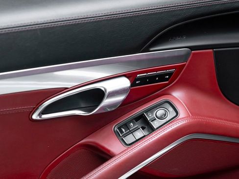 Used 2019 Porsche 911 Carrera image 19