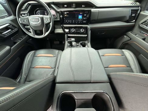 Used 2024 GMC Sierra 1500 AT4 w/ AT4 Premium Package AWD/4WD image 12