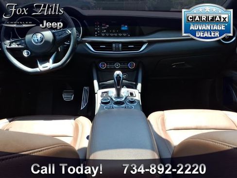 Used 2023 Alfa Romeo Stelvio Ti AWD/4WD image 12