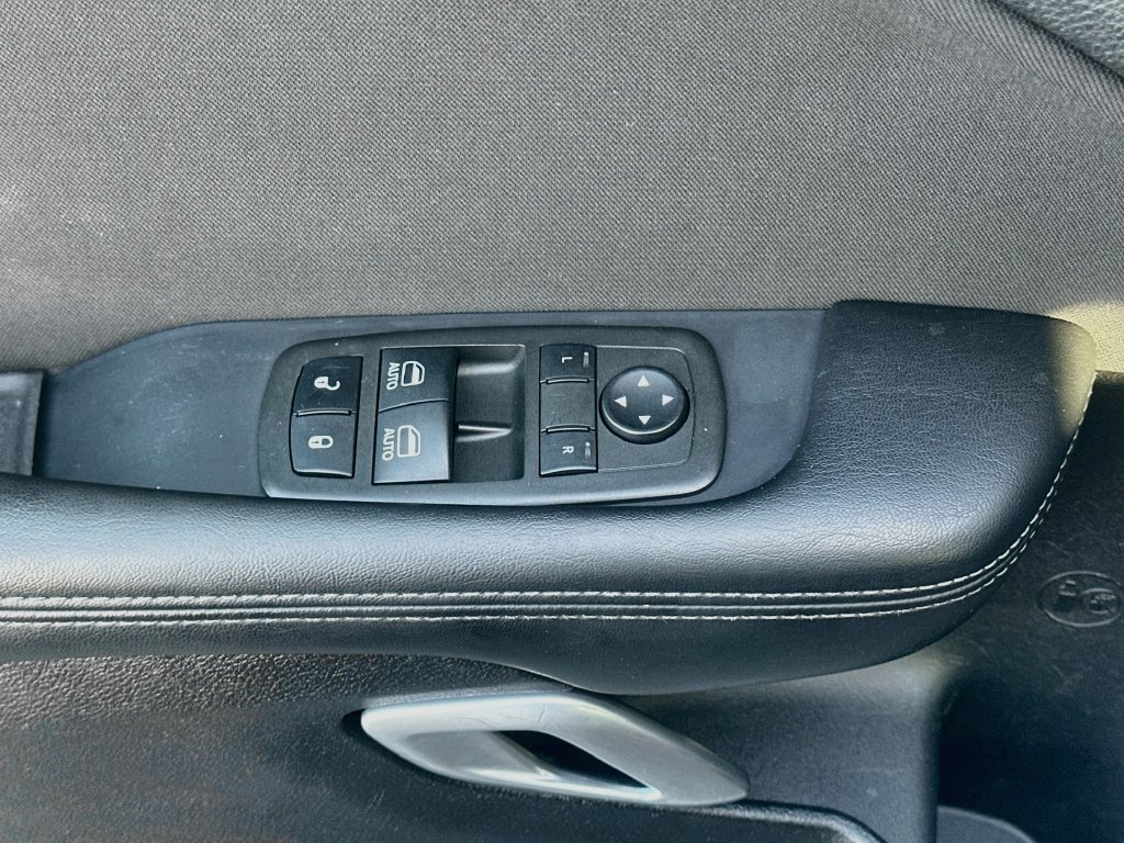 Used 2021 Dodge Challenger SXT w/ Driver Convenience Group AWD/4WD image 18