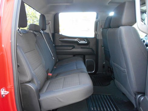 Used 2023 Chevrolet Silverado 1500 LT w/ Z71 Off-Road Package image 25