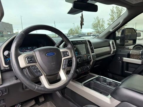 Used 2017 Ford F250 Lariat w/ Lariat Ultimate Package AWD/4WD image 8