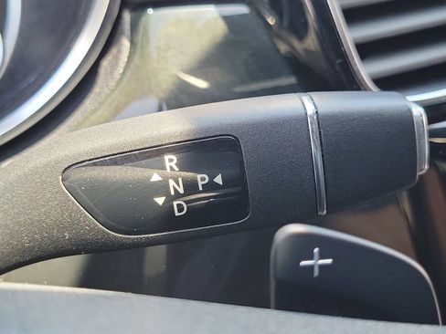 Used 2018 Mercedes-Benz GLE 350 4MATIC image 32