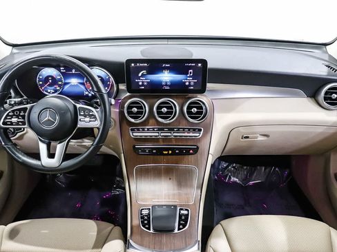 Used 2022 Mercedes-Benz GLC 300 image 12