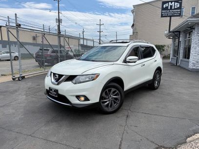 Used 2016 Nissan Rogue SL w/ SL Premium Package