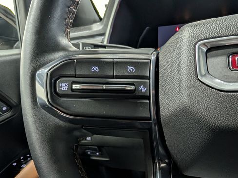 Used 2023 GMC Canyon AT4 w/ AT4 Premium Package AWD/4WD image 17
