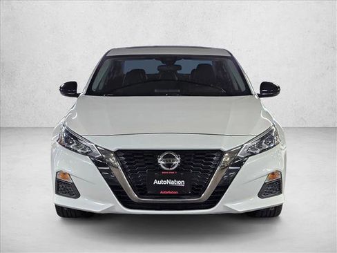 Used 2020 Nissan Altima 2.5 SR w/ Premium Package image 6