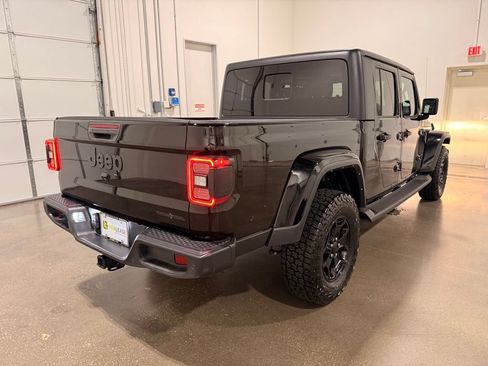Used 2021 Jeep Gladiator Sport AWD/4WD image 5