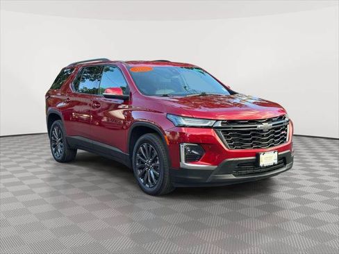 Used 2023 Chevrolet Traverse RS AWD/4WD image 1