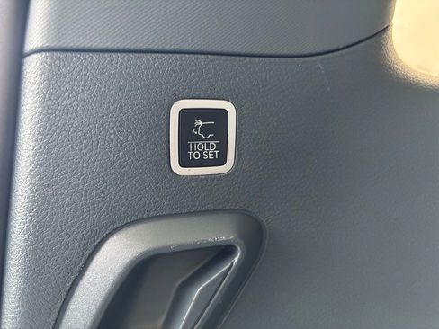 Used 2022 Jeep Grand Wagoneer Series III w/ Rear Seat Video Group 1 image 22