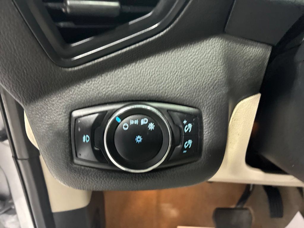 Used 2013 Ford Escape SE FWD image 15