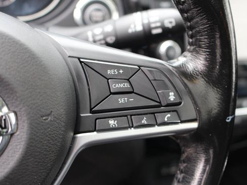 Used 2018 Nissan Rogue SL w/ Premium Package AWD/4WD image 21