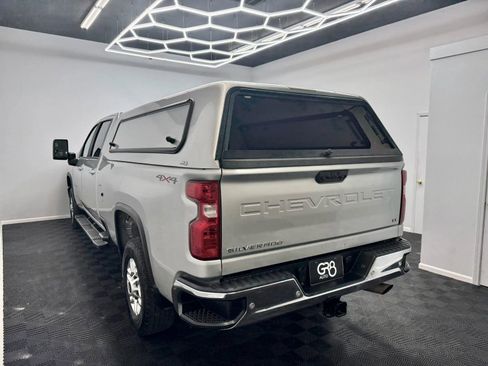 Used 2020 Chevrolet Silverado 2500 LT w/ Fleet Comfort Package image 5