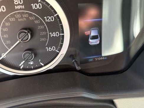 Used 2022 Toyota Corolla LE image 9