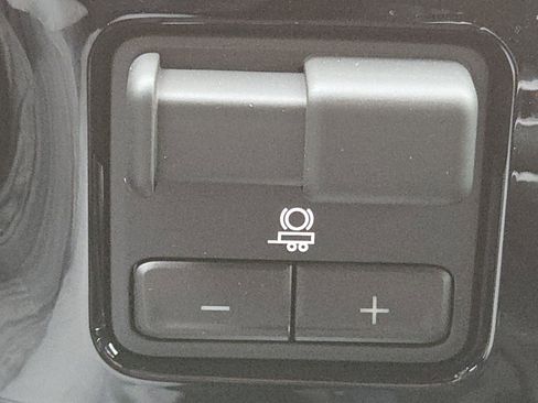 New 2026 GMC Sierra 1500 SLT w/ SLT Premium Plus Package image 11