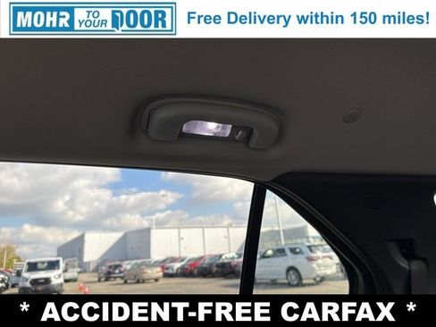 Used 2019 Chevrolet Equinox LT image 32