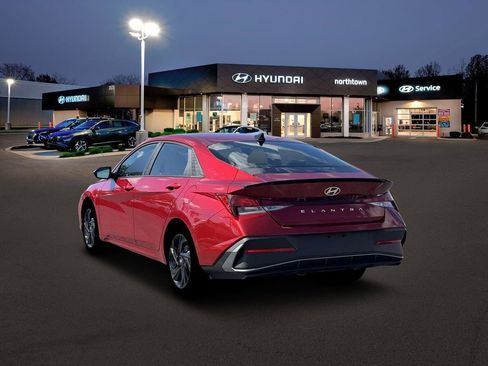 New 2026 Hyundai Elantra Sport image 5