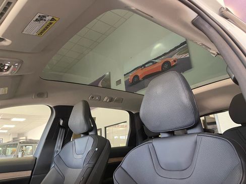 Used 2025 Volvo EX90 Ultra AWD/4WD image 26