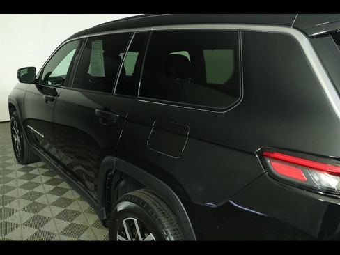 Used 2024 Jeep Grand Cherokee L Limited w/ Luxury Tech Group II AWD/4WD image 22
