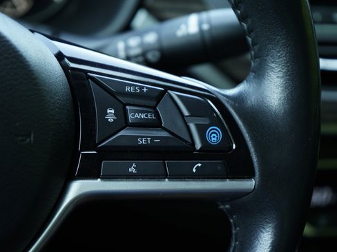 Used 2022 Nissan Altima 2.5 Platinum image 18