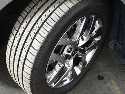 Used 2019 Kia Sorento SX image 45