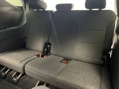 Used 2024 Chevrolet Traverse LT image 35