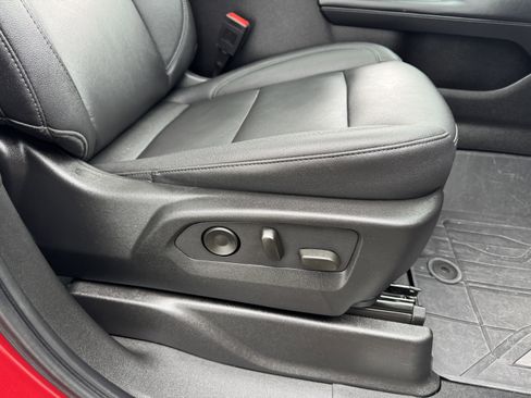 Used 2023 Chevrolet Tahoe Z71 w/ Z71 Off-Road Package image 25