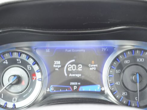 Used 2023 Chrysler 300 S w/ Comfort Group RWD image 9