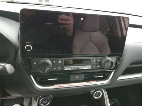 New 2026 Toyota Grand Highlander AWD image 25