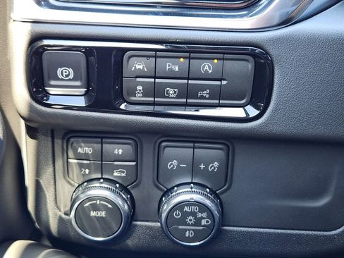 New 2026 GMC Yukon Elevation image 24