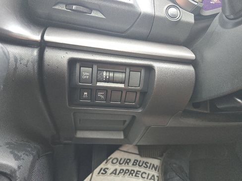 Used 2017 Subaru Impreza 2.0i Limited image 34