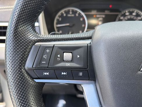 Used 2024 Mitsubishi Outlander SE FWD image 21