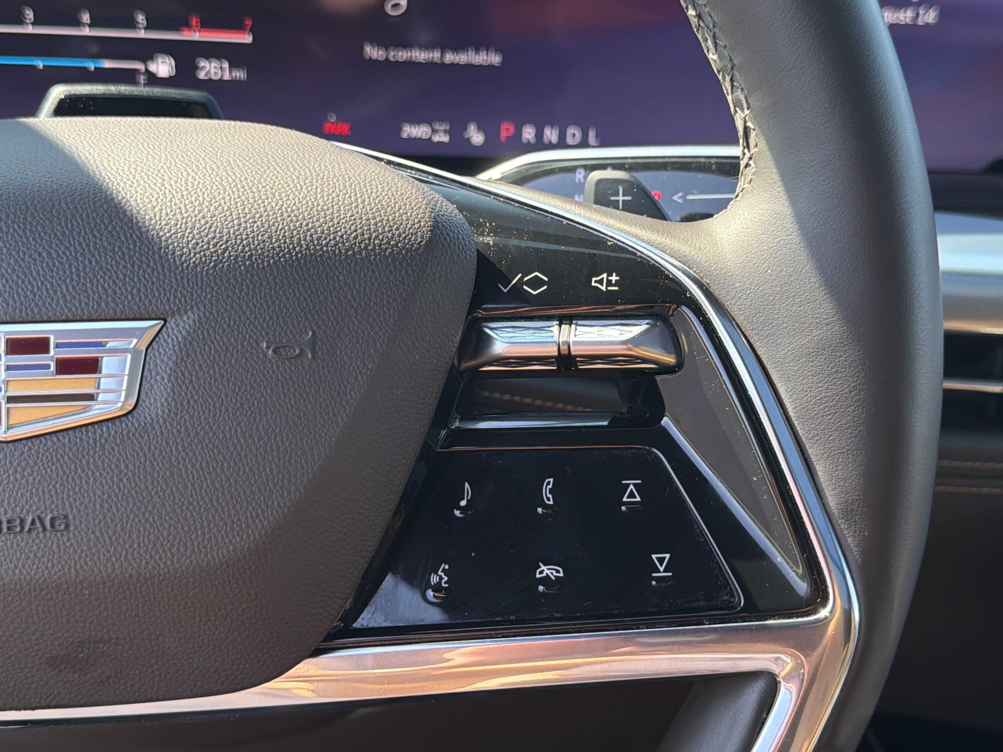 Used 2025 Cadillac Escalade Premium Luxury w/ Touring Package AWD/4WD image 32