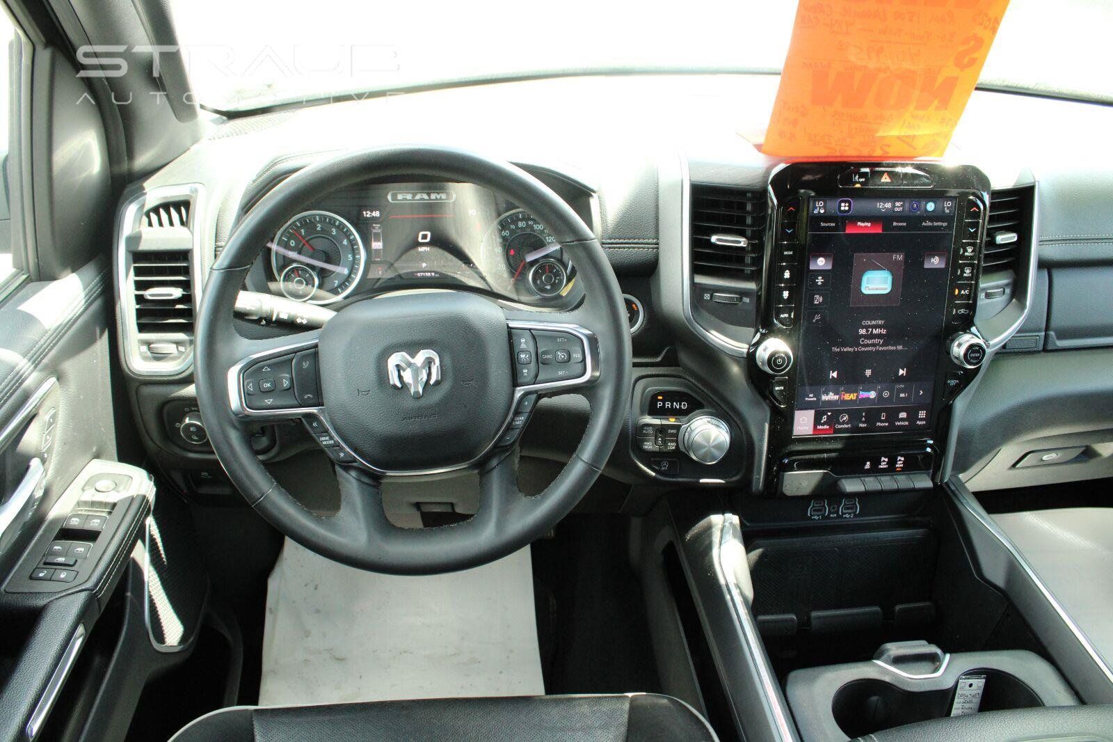 Used 2025 RAM 1500 Laramie AWD/4WD image 30