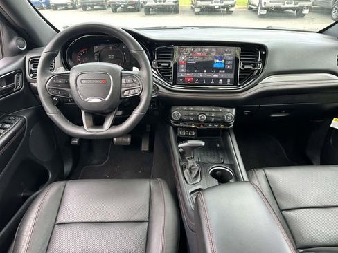 Used 2025 Dodge Durango GT AWD/4WD image 9