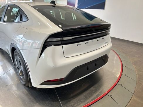 New 2026 Toyota Prius Plug-In Hybrid image 5
