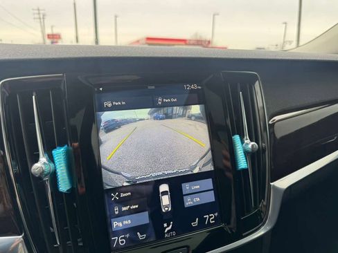 Used 2018 Volvo S90 T6 Momentum w/ Convenience Package image 32