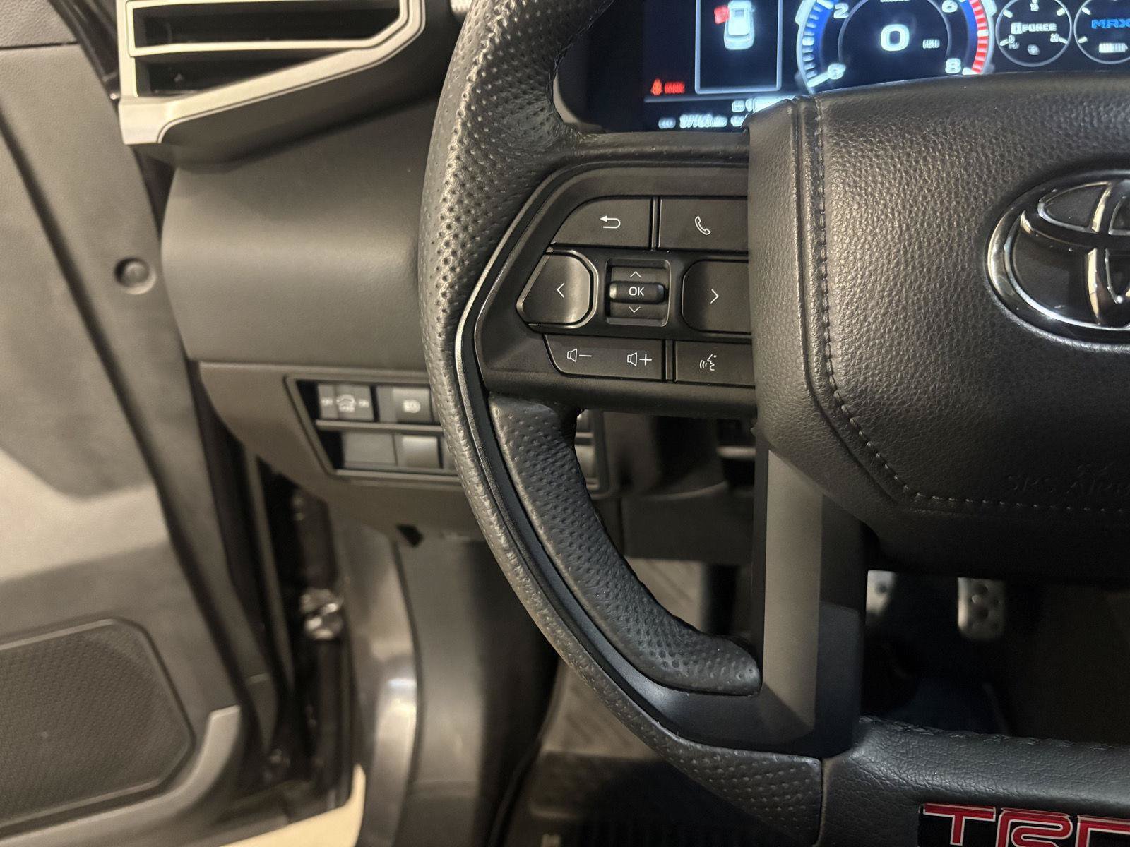 Used 2025 Toyota Sequoia 4WD image 26