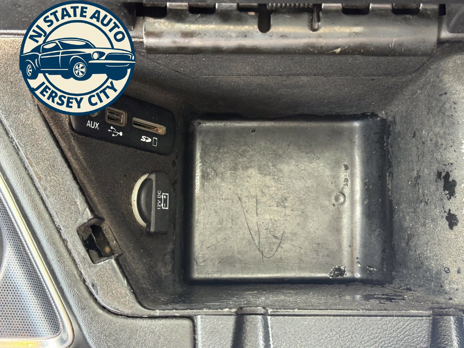Used 2015 Dodge Challenger SXT Plus RWD image 36