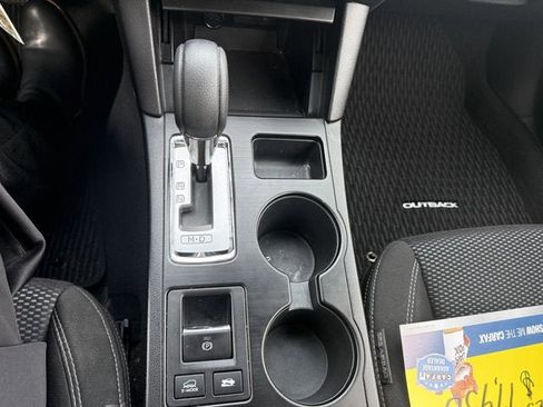 Used 2018 Subaru Outback 2.5i image 18