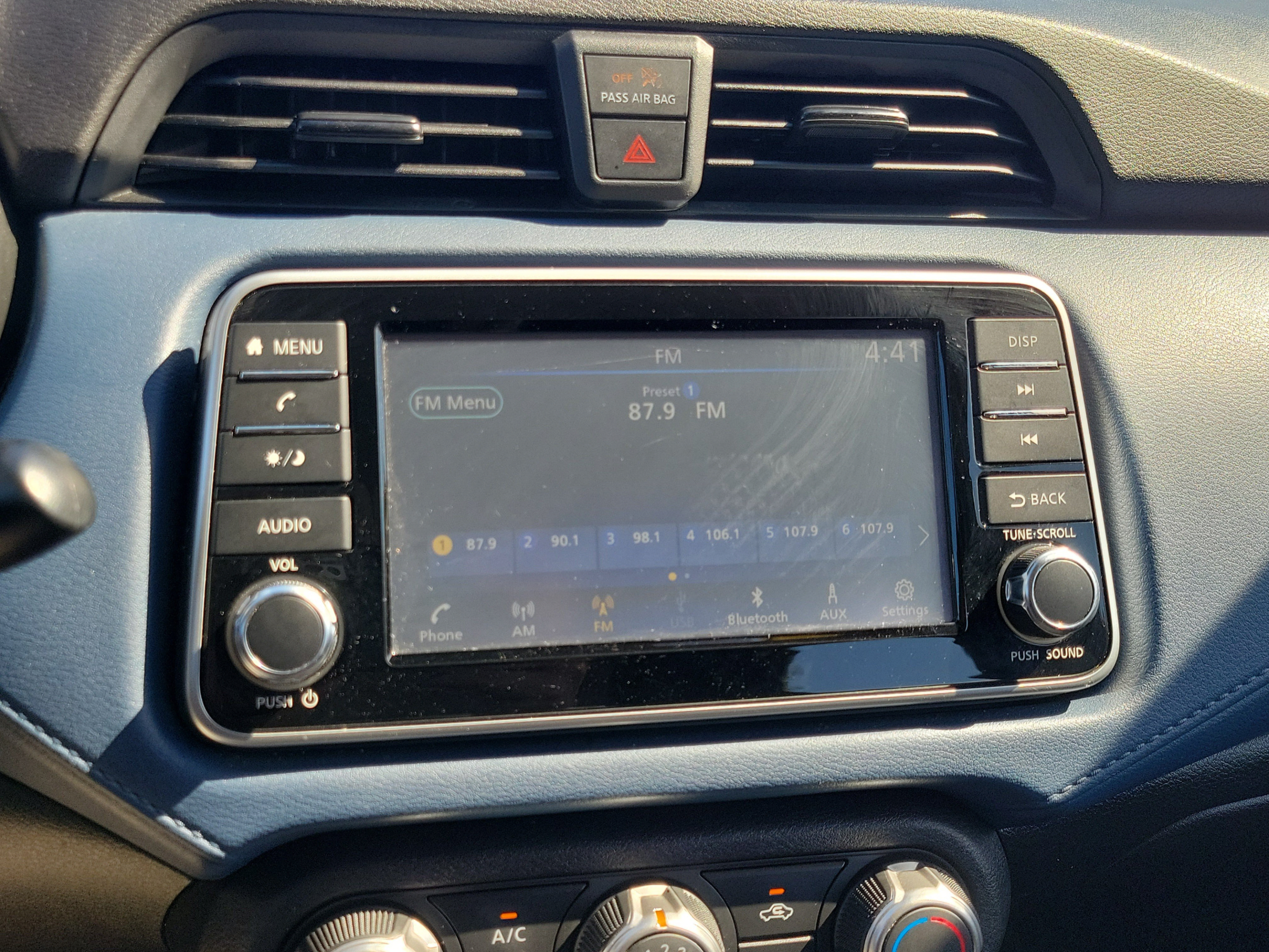 Used 2025 Nissan Versa SV FWD image 26