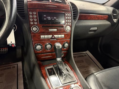 Used 2005 Mercedes-Benz SLK 55 AMG image 21